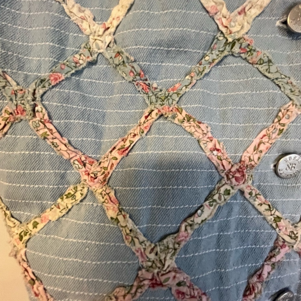 Vintage Light Blue Crochet-Detail Quilted Vest - Picture 6 of 11
